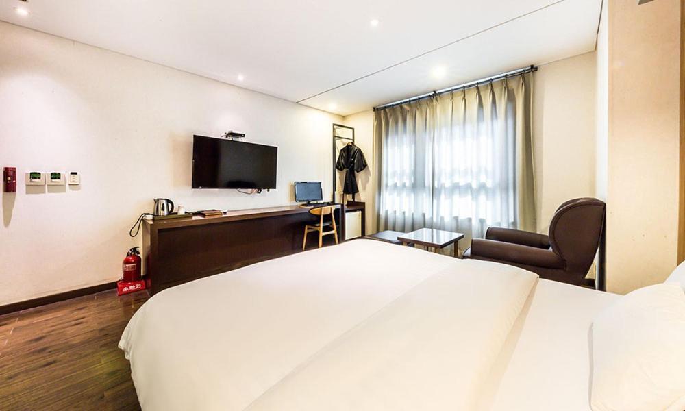 Yeongdeungpo Lifestyle F Hotel Seoul Exterior photo